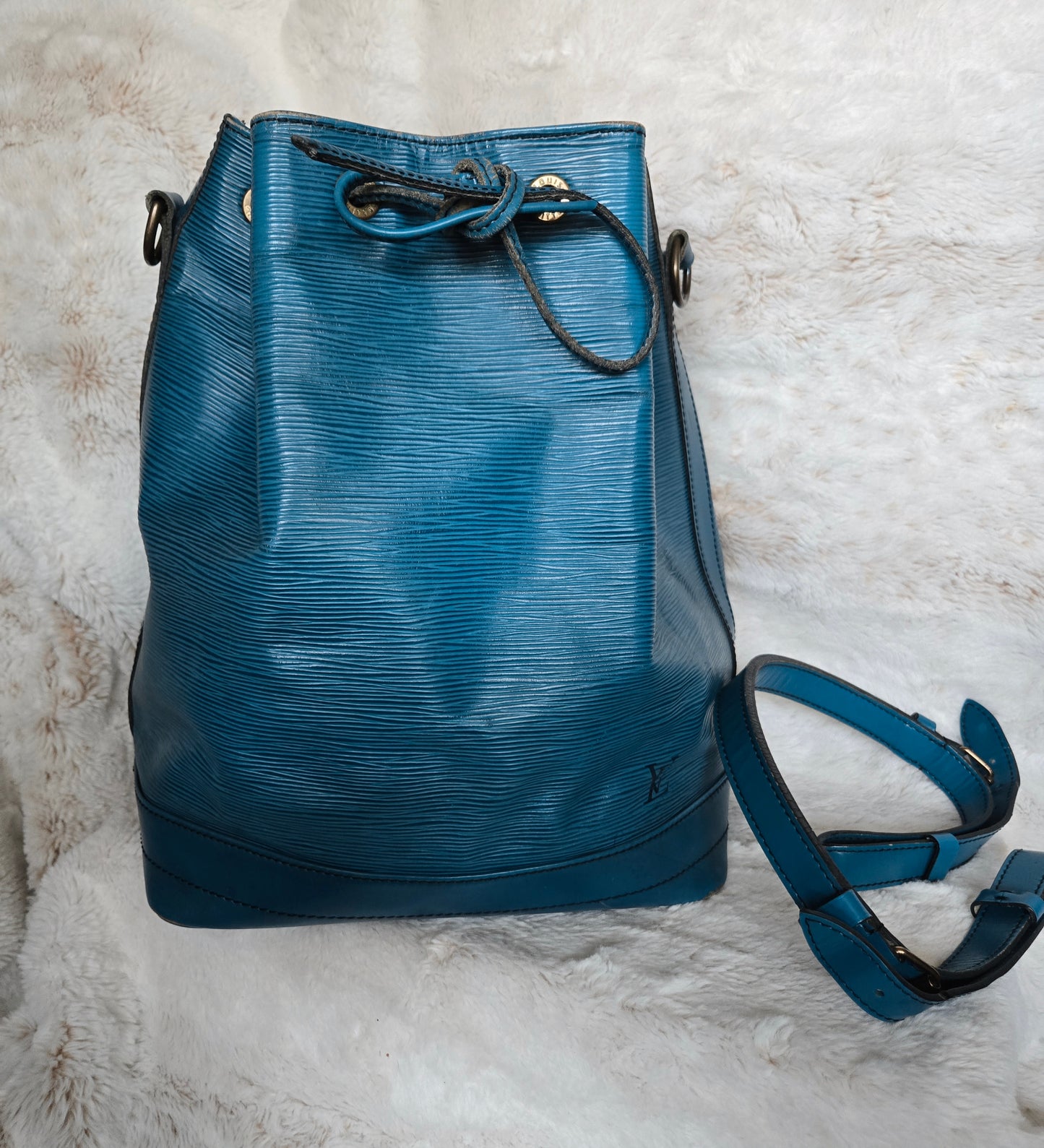 LOUIS VUITTON Shoulder Bag Leather blue Epi Noe