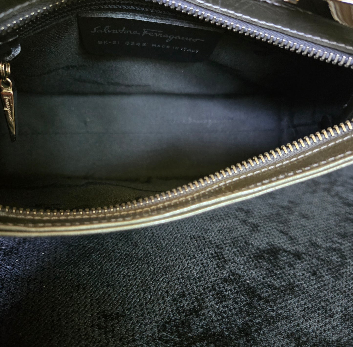 Salvatore Ferragamo Leather Shoulder Bag Silver/ Calfskin