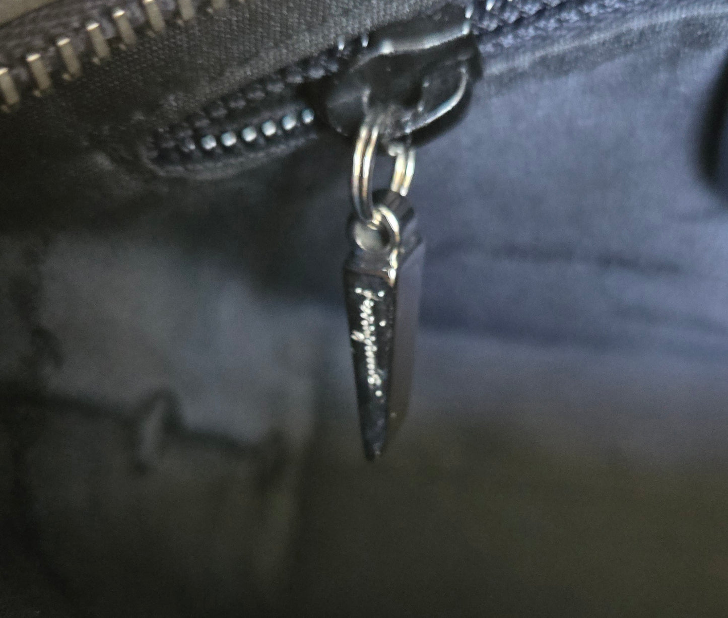 Salvatore Ferragamo Leather Shoulder Bag Silver/ Calfskin