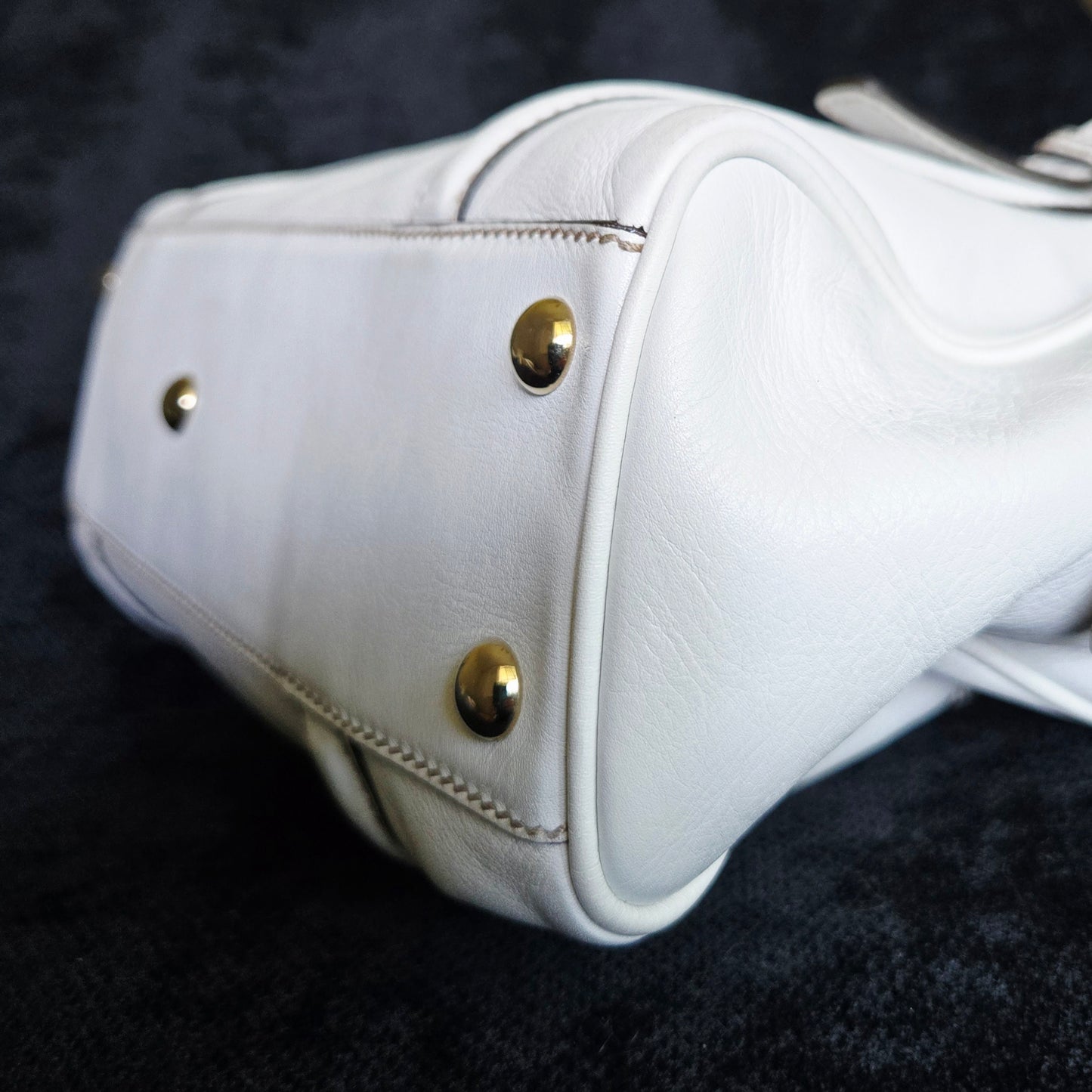 Gucci Britt GG Logo Leather Shoulder Duffle Bag in White