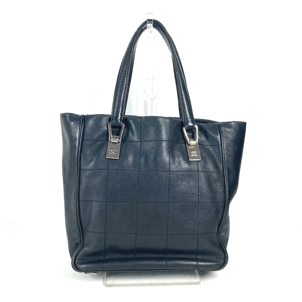 Chanel Caviar Square leather tote